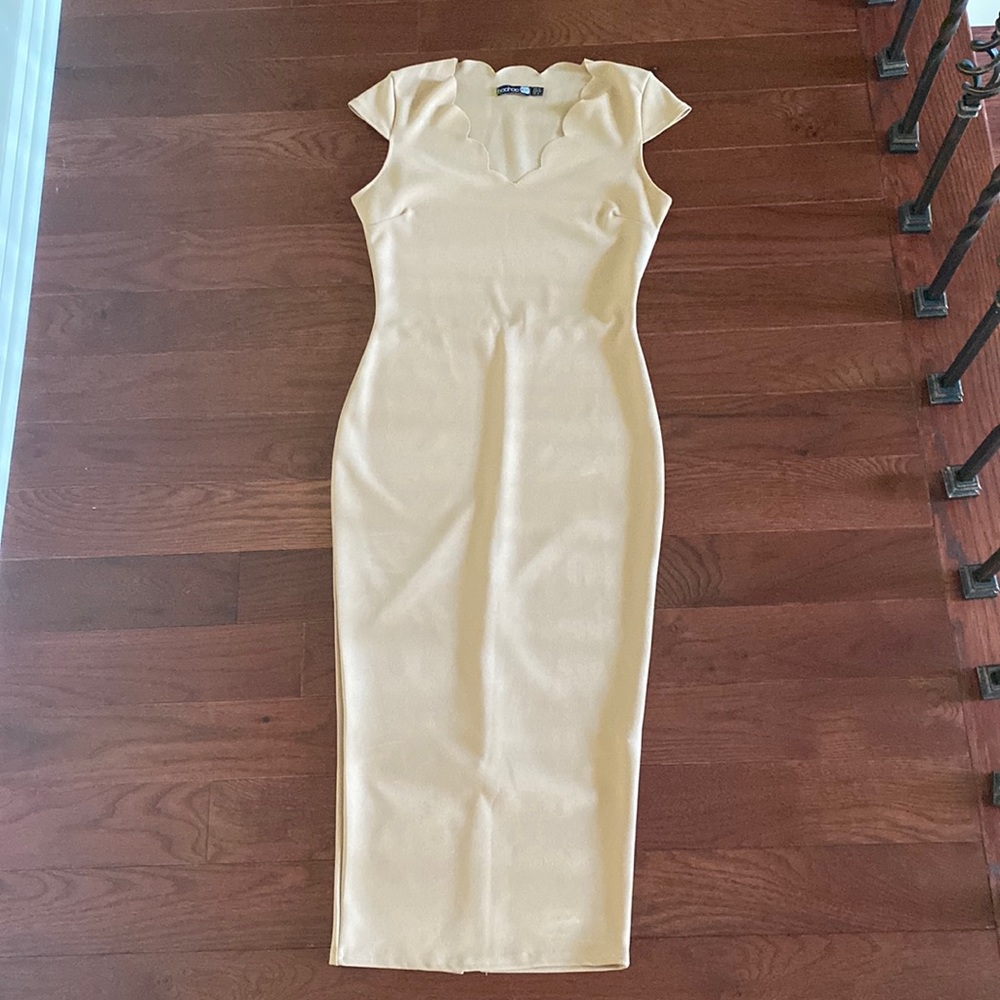 Scallop collar midi dress